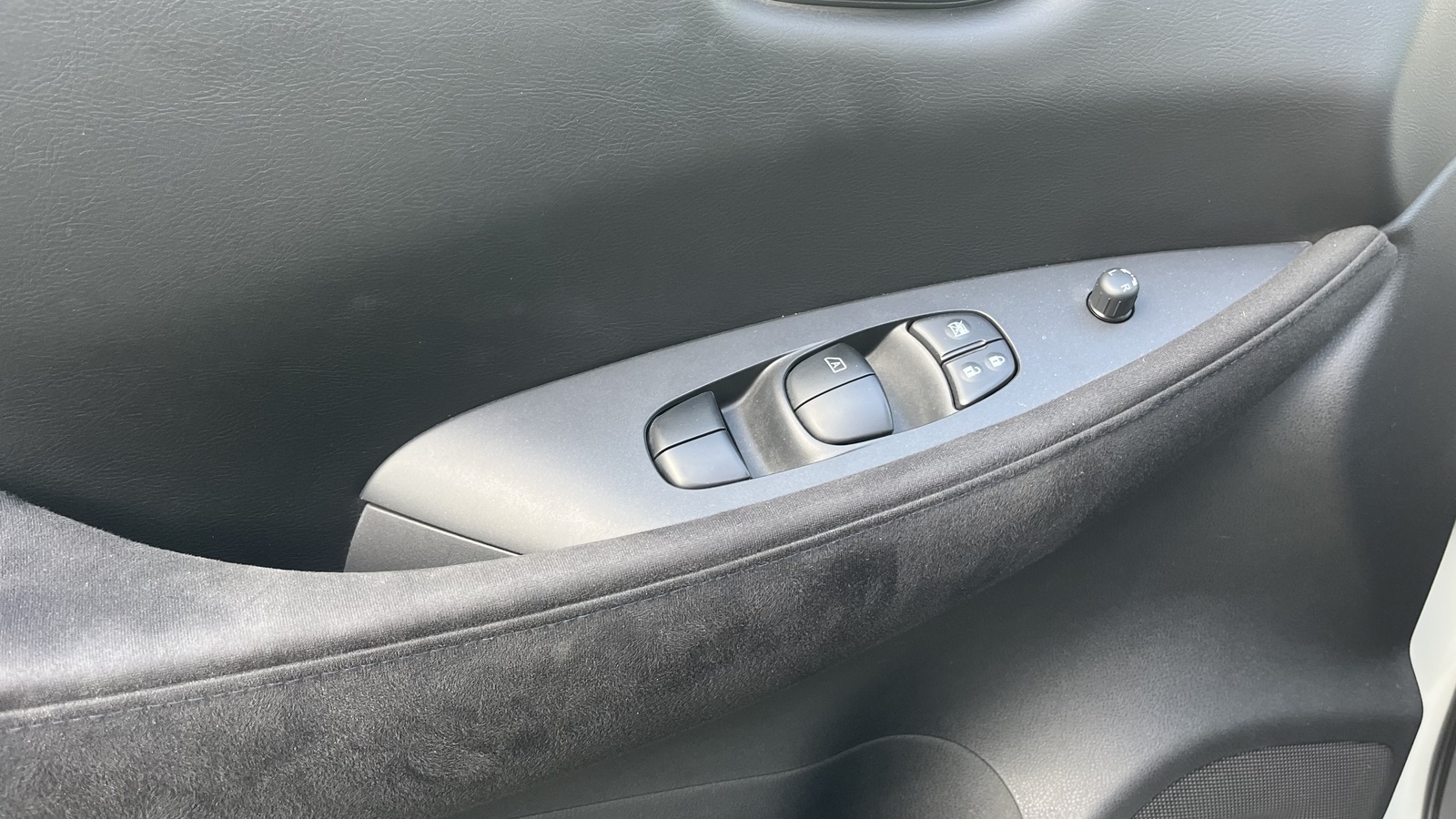 Інші авто NISSAN Leaf 2016 року з пробігом 120000 км, Хетчбек, Тойота Центр Чернігів "Соллі-Плюс", м.Чернігів - 313500 ГРН | Фото № 18