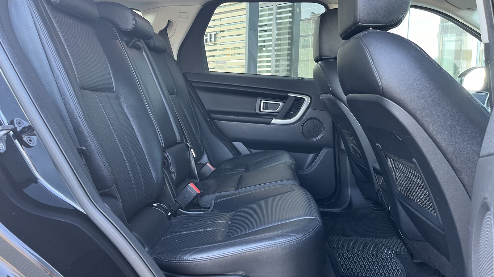 Інші авто LAND ROVER Discovery Sport 2017 року з пробігом 234267 км, Універсал, Тойота Центр Чернігів "Соллі-Плюс", м.Чернігів - 785300 ГРН | Фото № 7
