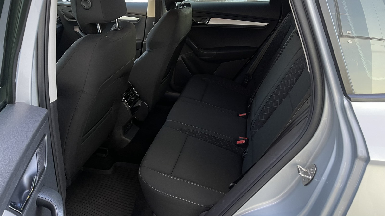 Інші авто SKODA Karoq 2020 року з пробігом 165131 км, Універсал, Тойота Центр Київ "Автосаміт Укравто", м.Київ - 835000 ГРН | Фото № 11