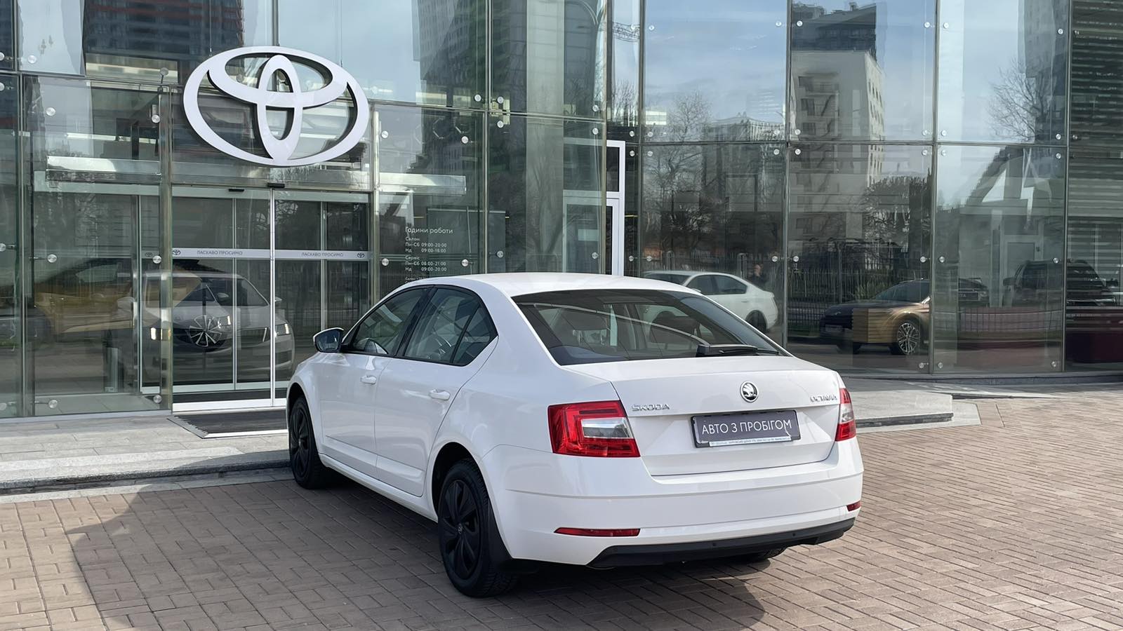 Інші авто SKODA OCTAVIA 2018 року з пробігом 80486 км, Седан, Тойота Центр Київ "Автосаміт Укравто", м.Київ - 661050 ГРН | Фото № 2
