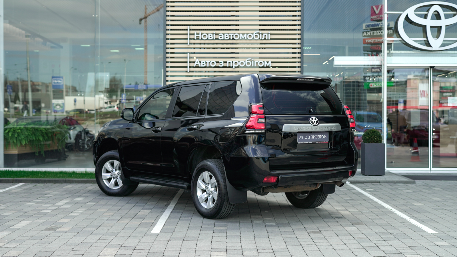 Toyota LAND CRUISER PRADO 2019 року з пробігом 114606 км, Універсал, Тойота Центр Львів "Діамант", м.Львів - 1390250 ГРН | Фото № 2