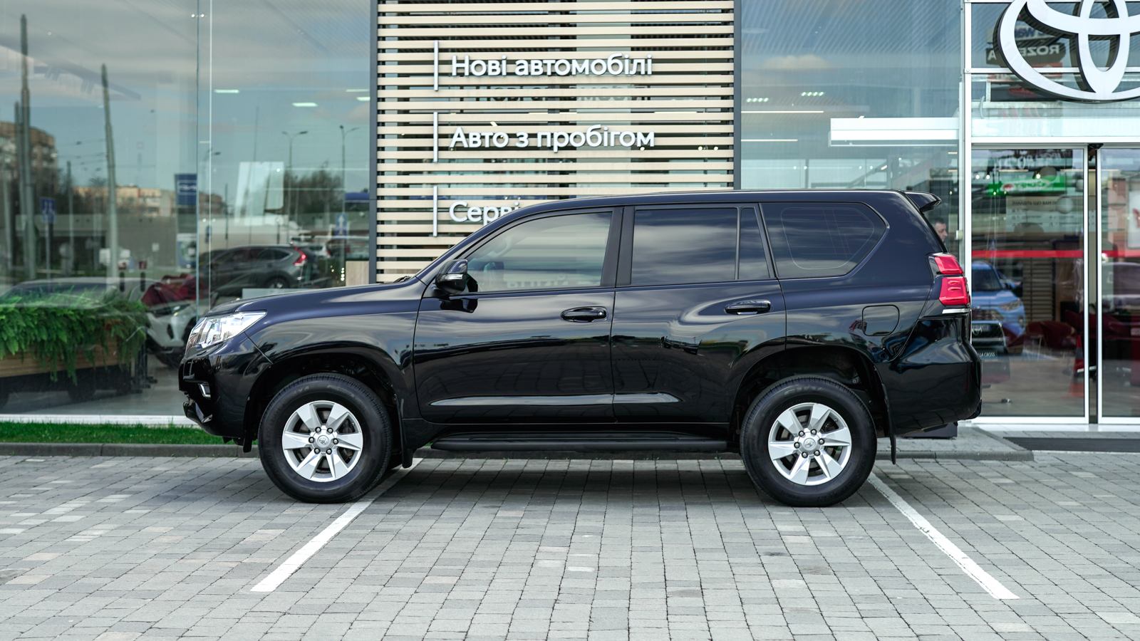 Toyota LAND CRUISER PRADO 2019 року з пробігом 114606 км, Універсал, Тойота Центр Львів "Діамант", м.Львів - 1390250 ГРН | Фото № 3