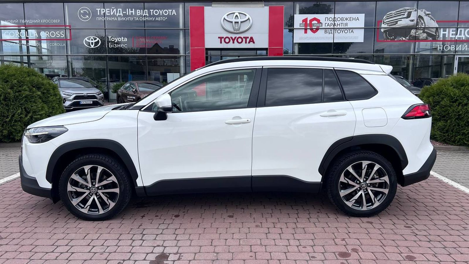Toyota COROLLA CROSS 2023 року з пробігом 37469 км, Хетчбек, Тойота Центр Хмельницький "Гранд Мотор", м.Хмельницький - 1255000 ГРН | Фото № 3