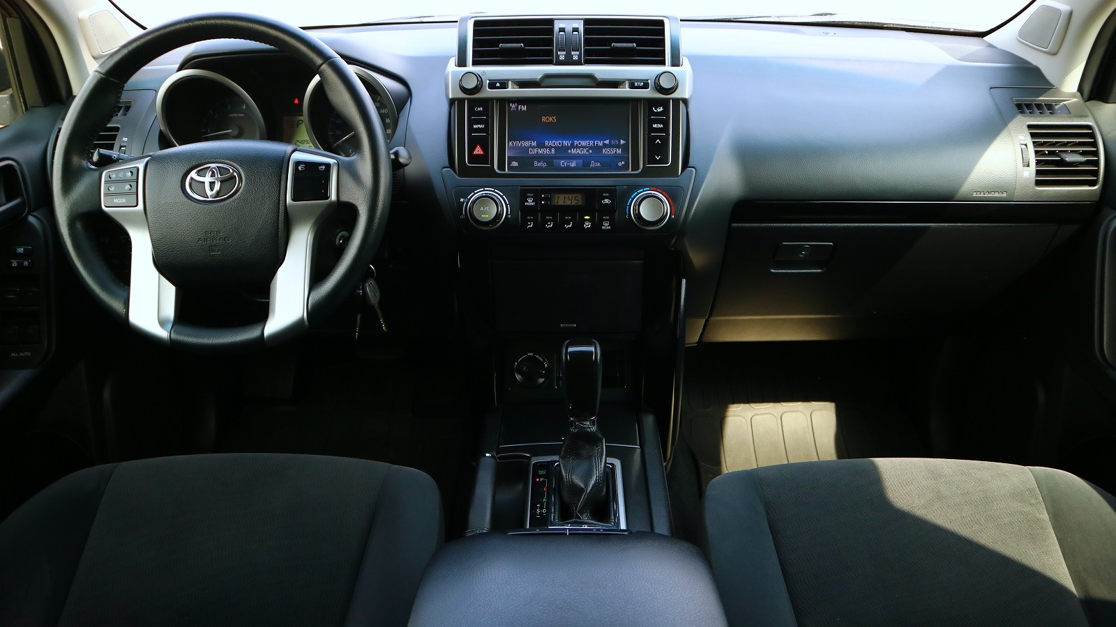 Toyota LAND CRUISER PRADO 2016 року з пробігом 247776 км, Універсал, Тойота Центр Київ "Автосаміт Укравто Столичне", м.Київ - 1007000 ГРН | Фото № 8