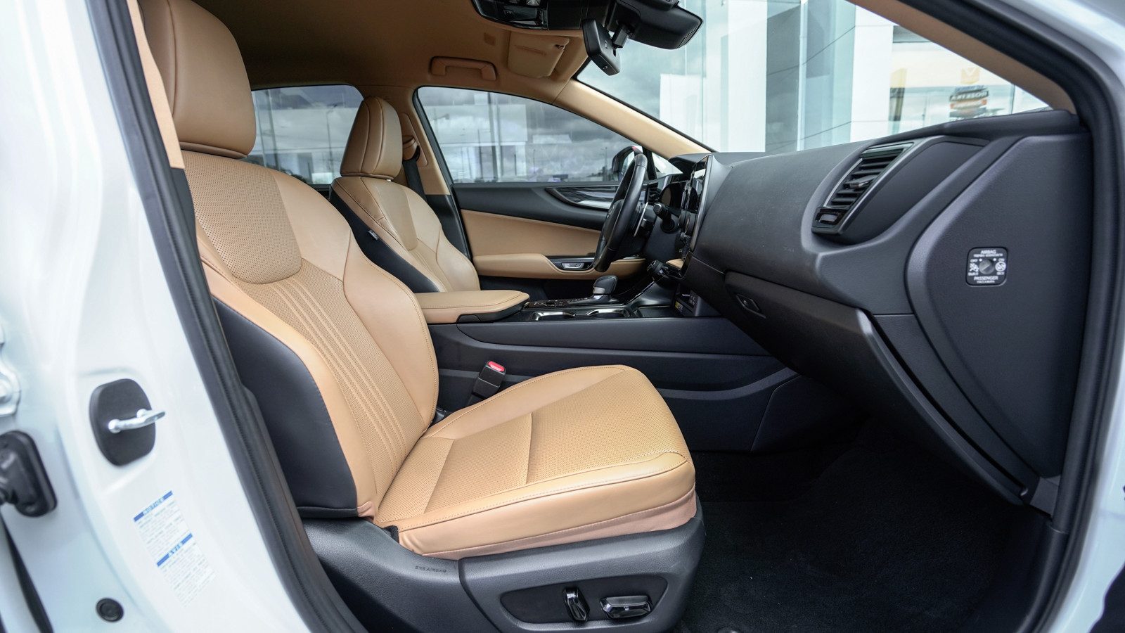 Lexus NX 2021 року з пробігом 36645 км, Універсал, Лексус Львів, м.Львів - 2386250 ГРН | Фото № 6