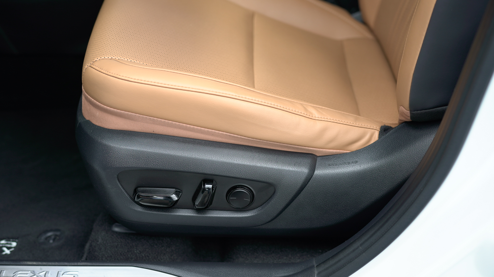 Lexus NX 2021 року з пробігом 36645 км, Універсал, Лексус Львів, м.Львів - 2386250 ГРН | Фото № 16