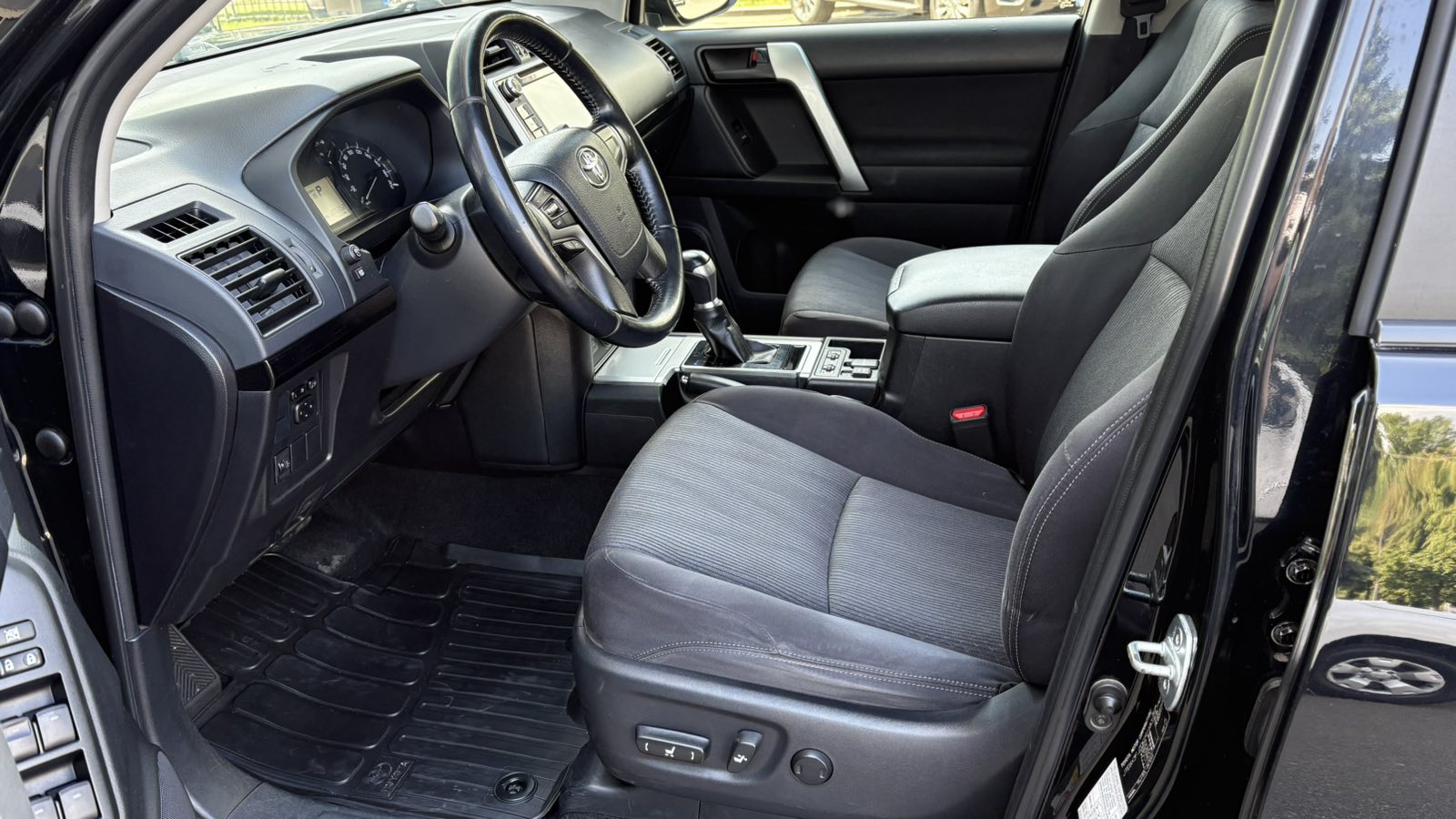 Toyota LAND CRUISER PRADO 2017 року з пробігом 204813 км, Універсал, Тойота Центр Київ "Автосаміт Укравто", м.Київ - 1090000 ГРН | Фото № 12