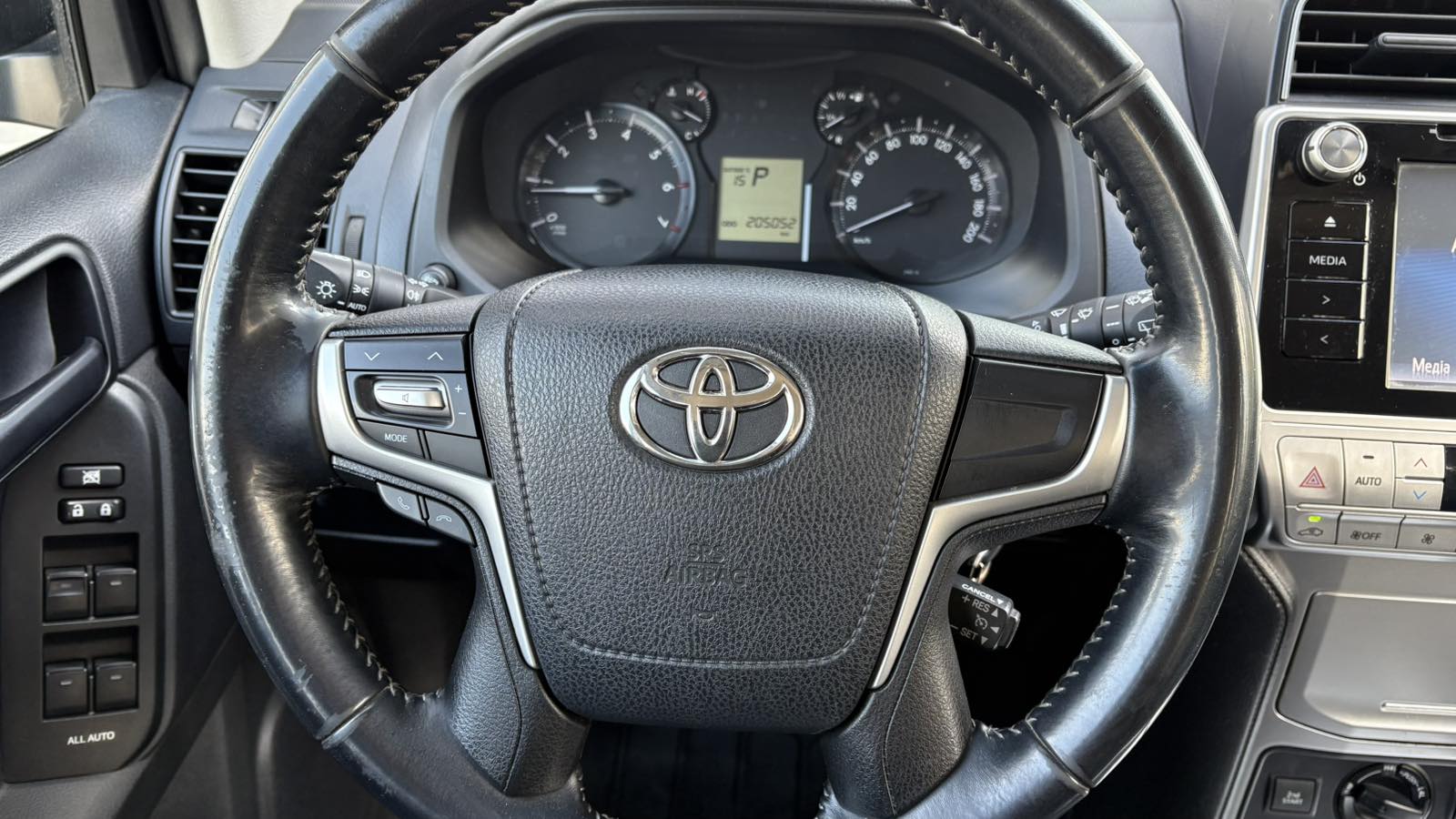 Toyota LAND CRUISER PRADO 2017 року з пробігом 204813 км, Універсал, Тойота Центр Київ "Автосаміт Укравто", м.Київ - 1090000 ГРН | Фото № 13