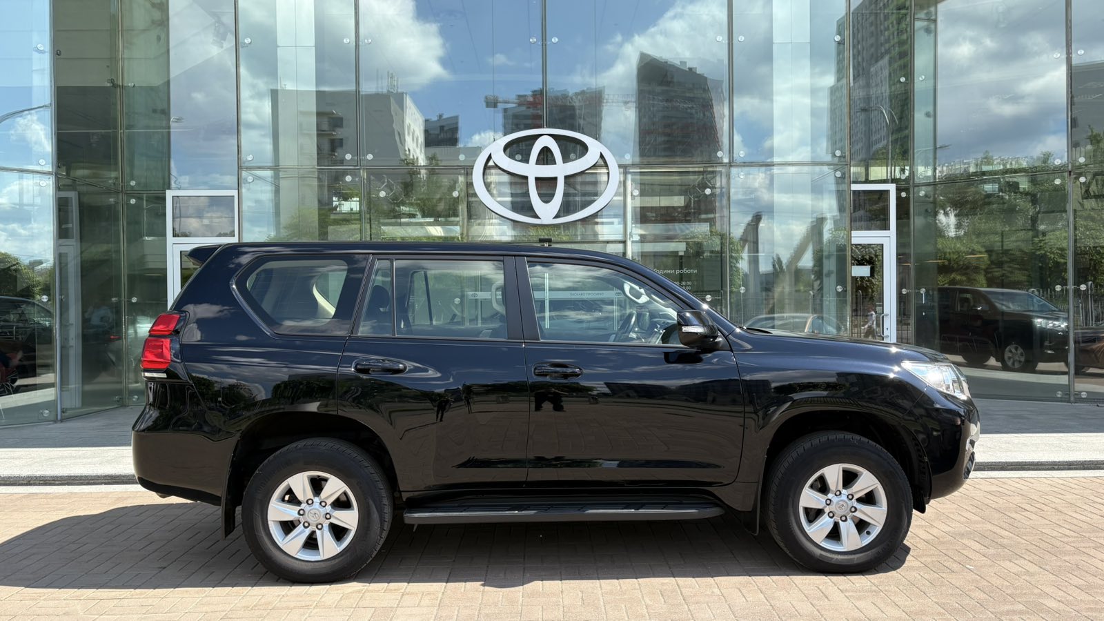 Toyota LAND CRUISER PRADO 2017 року з пробігом 204813 км, Універсал, Тойота Центр Київ "Автосаміт Укравто", м.Київ - 1090000 ГРН | Фото № 16