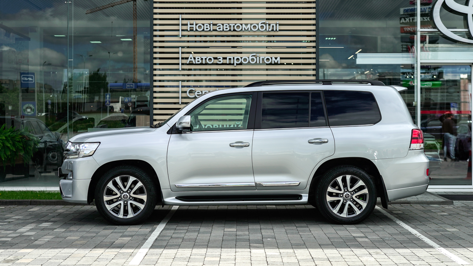 Toyota LAND CRUISER 2016 року з пробігом 90793 км, Універсал, Тойота Центр Львів "Діамант", м.Львів - 2033500 ГРН | Фото № 3