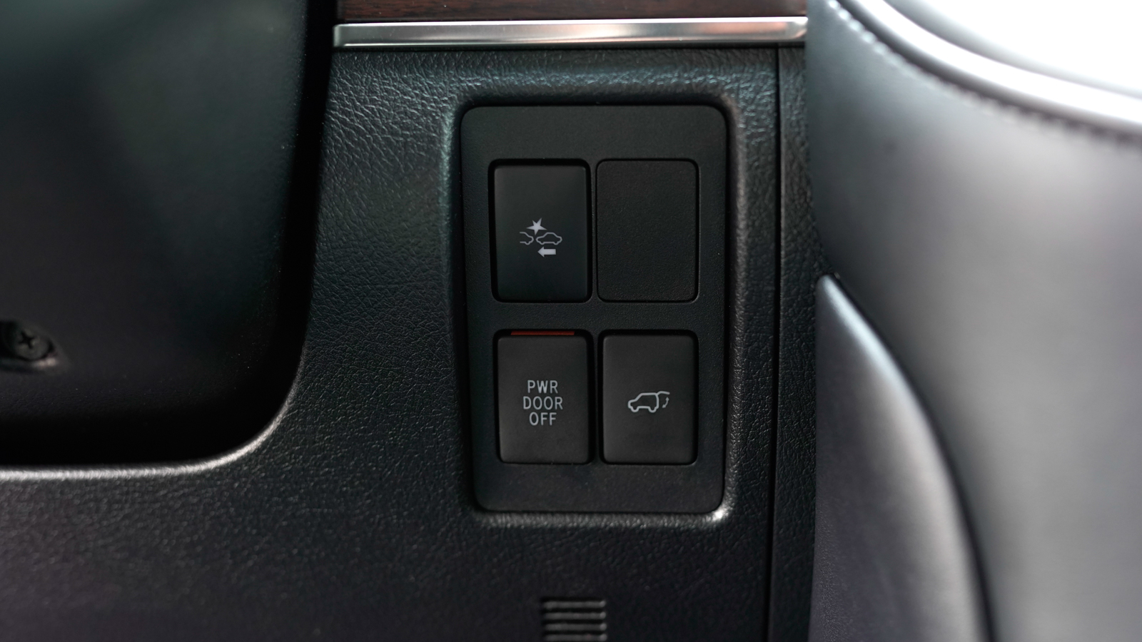 Toyota LAND CRUISER 2016 року з пробігом 90793 км, Універсал, Тойота Центр Львів "Діамант", м.Львів - 2033500 ГРН | Фото № 24
