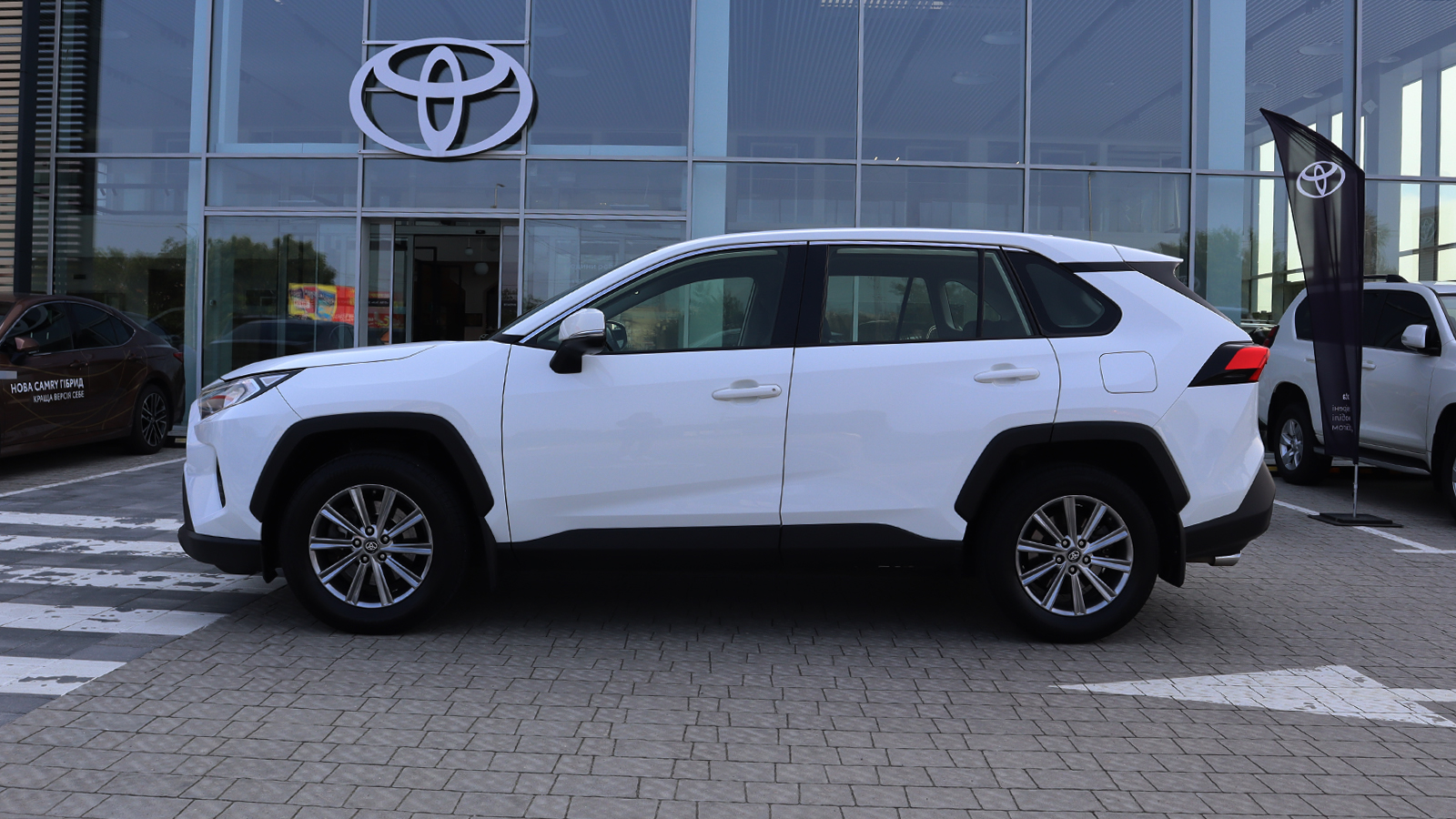 Toyota RAV4 2019 року з пробігом 130307 км, Універсал, Тойота Центр Рівне "Агат Авто", м.Рівне - 1047420 ГРН | Фото № 3