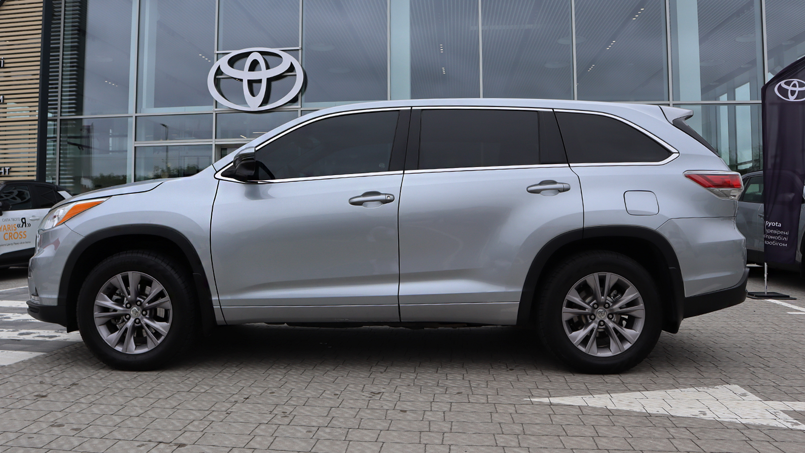 Toyota HIGHLANDER 2014 року з пробігом 195138 км, Універсал, Тойота Центр Рівне "Агат Авто", м.Рівне - 948060 ГРН | Фото № 3
