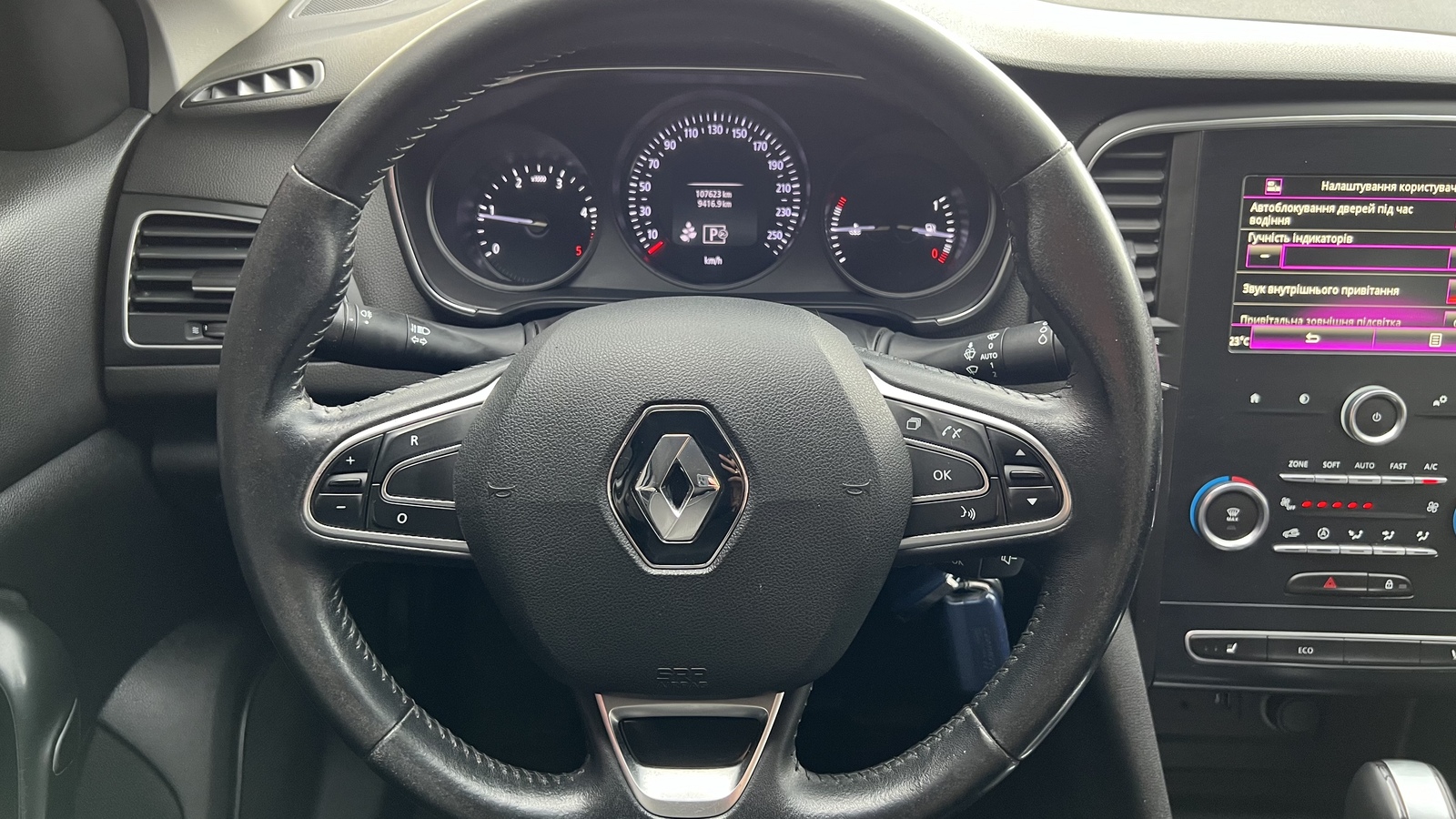 Інші авто RENAULT MEGANE 2019 року з пробігом 107854 км, Седан, Тойота Центр Вінниця "Преміум Мотор", м.Вінниця - 640000 ГРН | Фото № 9