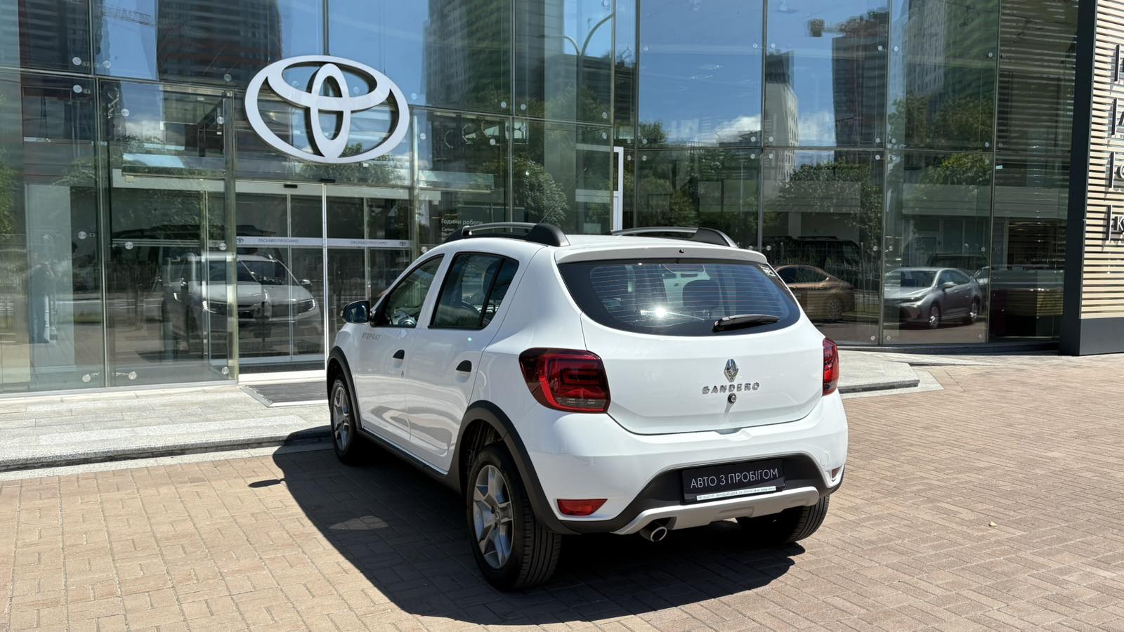 Інші авто RENAULT Stepway 2021 року з пробігом 53278 км, Хетчбек, Тойота Центр Київ "Автосаміт Укравто", м.Київ - 540800 ГРН | Фото № 2