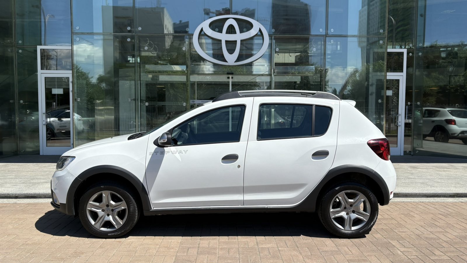 Інші авто RENAULT Stepway 2021 року з пробігом 53278 км, Хетчбек, Тойота Центр Київ "Автосаміт Укравто", м.Київ - 540800 ГРН | Фото № 3