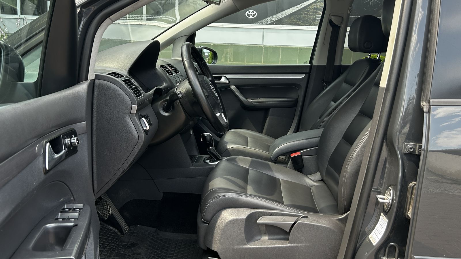 Інші авто VOLKSWAGEN TOURAN 2014 року з пробігом 275754 км, Універсал, Тойота Центр Чернівці "Олімп-Моторс", м.Чернівці - 470000 ГРН | Фото № 12