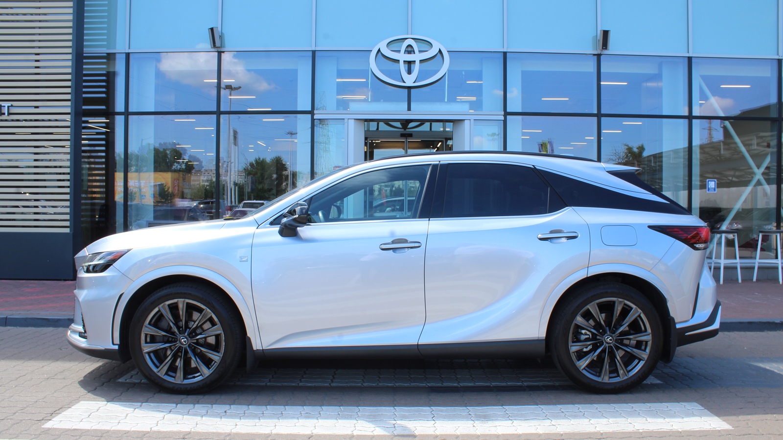 Lexus RX 2022 року з пробігом 39463 км, Універсал, Тойота Центр Київ "Сіті Плаза", м.Київ - 2763604 ГРН | Фото № 3