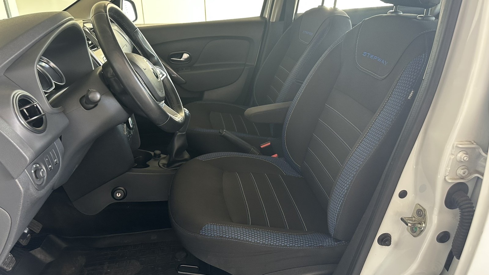 Інші авто RENAULT Stepway 2020 року з пробігом 67168 км, Хетчбек, Тойота Центр Київ "Автосаміт Укравто", м.Київ - 478530 ГРН | Фото № 12