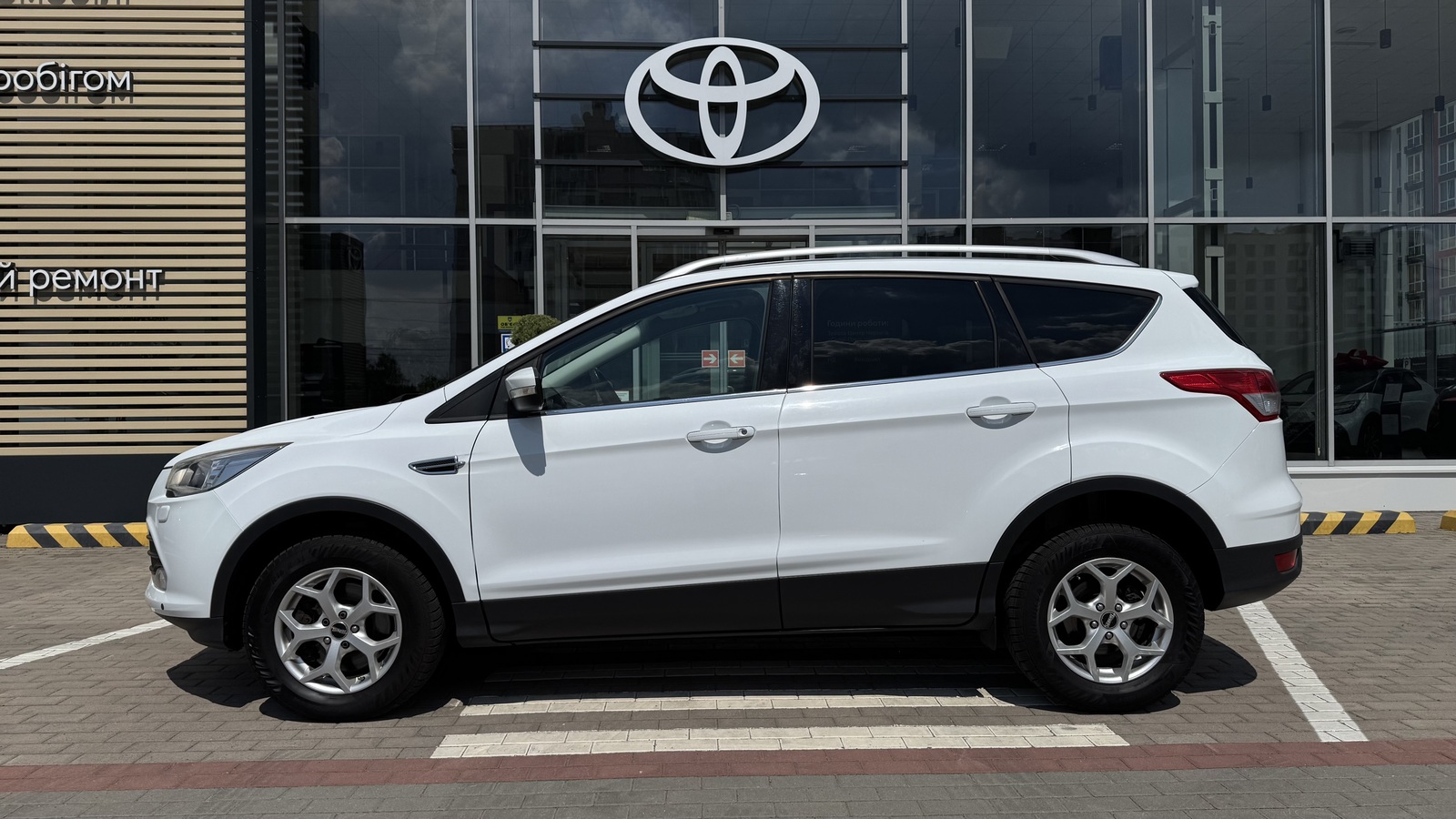Інші авто FORD KUGA 2016 року з пробігом 168373 км, Універсал, Тойота Центр Чернігів "Соллі-Плюс", м.Чернігів - 664000 ГРН | Фото № 3