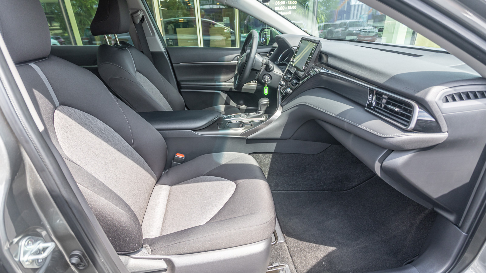 Toyota CAMRY 2022 року з пробігом 69684 км, Седан, Тойота Центр Дніпро "Алмаз Мотор" на Запорізькому шосе, м.Дніпро - 1176000 ГРН | Фото № 6