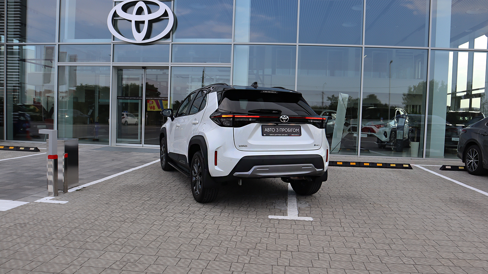 Toyota YARIS CROSS 2024 року з пробігом 4046 км, Хетчбек, Тойота Центр Рівне "Агат Авто", м.Рівне - 1380200 ГРН | Фото № 2