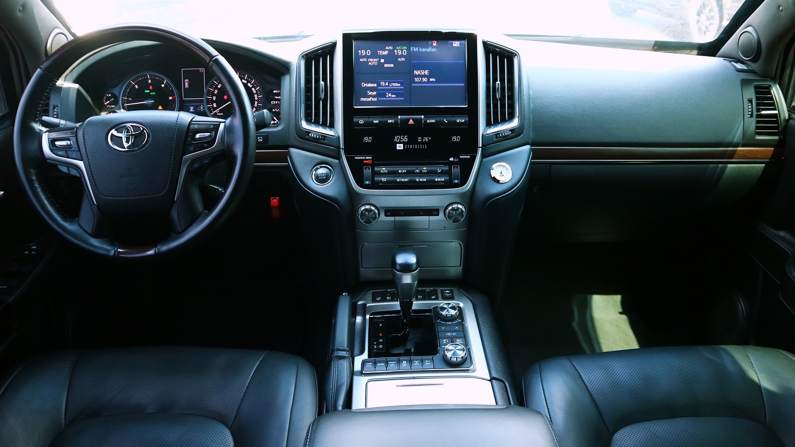 Toyota LAND CRUISER 2018 року з пробігом 41604 км, Універсал, Тойота Центр Київ "Автосаміт Укравто Столичне", м.Київ - 7953000 ГРН | Фото № 8
