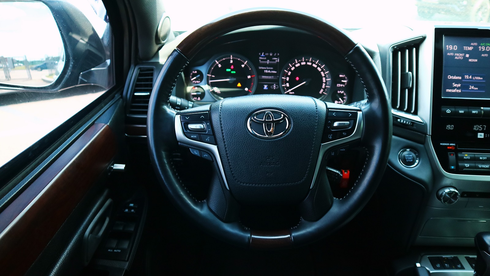 Toyota LAND CRUISER 2018 року з пробігом 41604 км, Універсал, Тойота Центр Київ "Автосаміт Укравто Столичне", м.Київ - 7953000 ГРН | Фото № 9