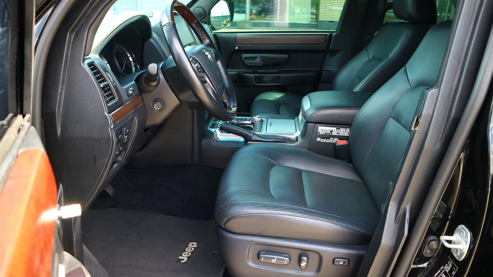 Toyota LAND CRUISER 2018 року з пробігом 41604 км, Універсал, Тойота Центр Київ "Автосаміт Укравто Столичне", м.Київ - 7953000 ГРН | Фото № 13