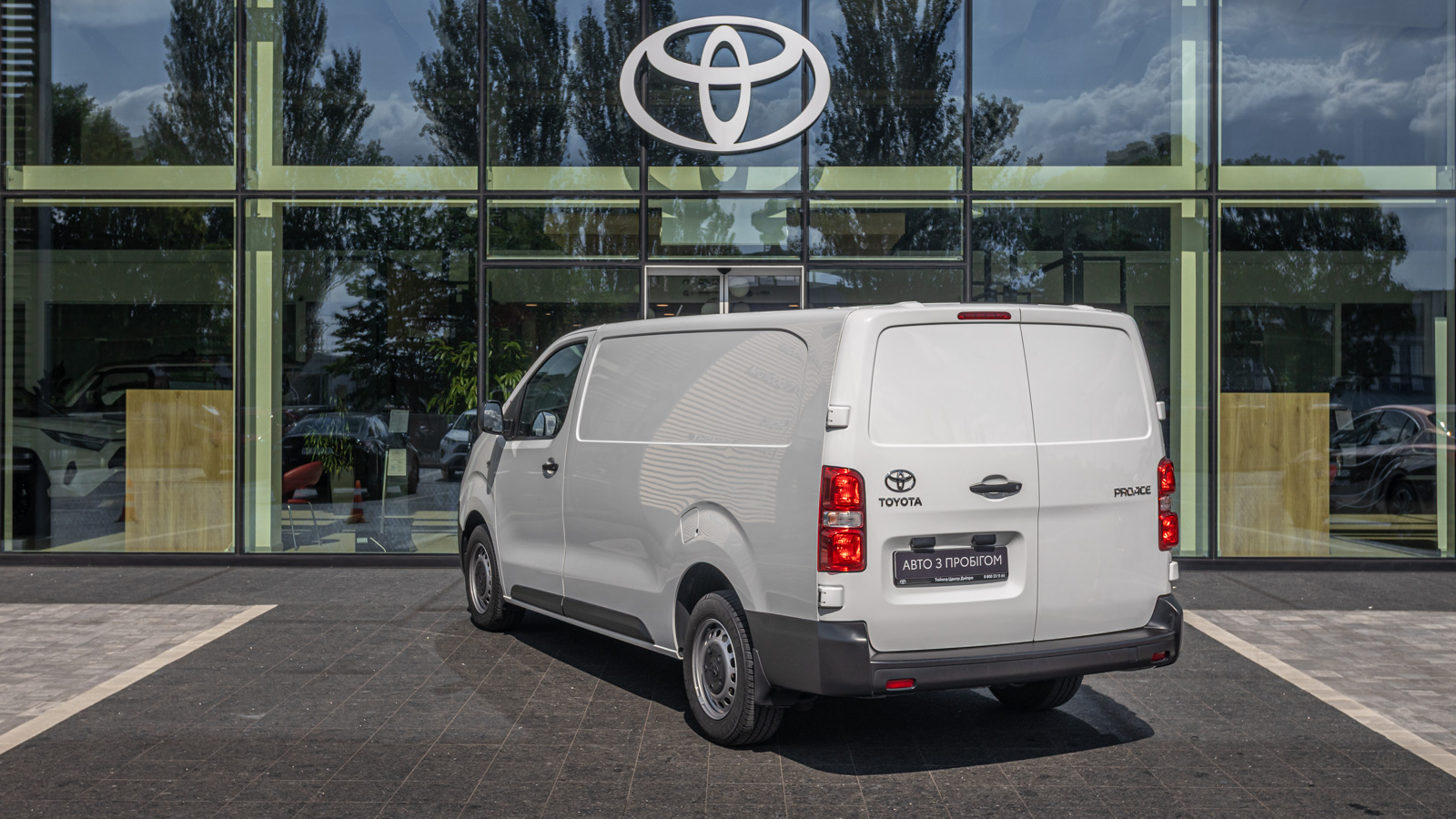Toyota PROACE 2018 року з пробігом 27484 км, Мінівен, Тойота Центр Дніпро "Алмаз Мотор" на Запорізькому шосе, м.Дніпро - 1094600 ГРН | Фото № 2