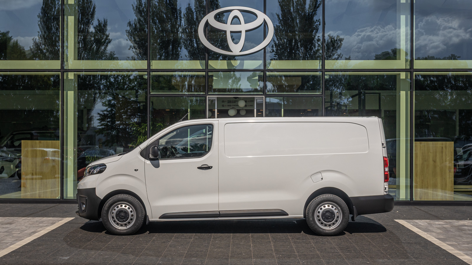 Toyota PROACE 2018 року з пробігом 27484 км, Мінівен, Тойота Центр Дніпро "Алмаз Мотор" на Запорізькому шосе, м.Дніпро - 1094600 ГРН | Фото № 3