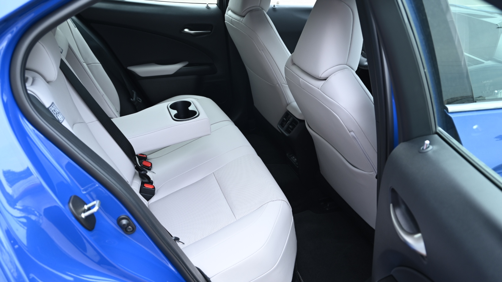 Lexus UX 300e 2023 року з пробігом 3694 км, Універсал, Тойота Центр Київ "Сіті Плаза", м.Київ - 1536600 ГРН | Фото № 7