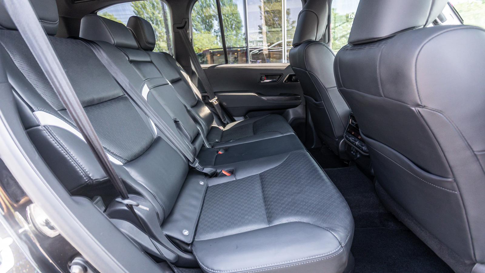 Toyota LAND CRUISER 2023 року з пробігом 47063 км, Універсал, Тойота Центр Дніпро "Алмаз Мотор" на Запорізькому шосе, м.Дніпро - 3430000 ГРН | Фото № 7