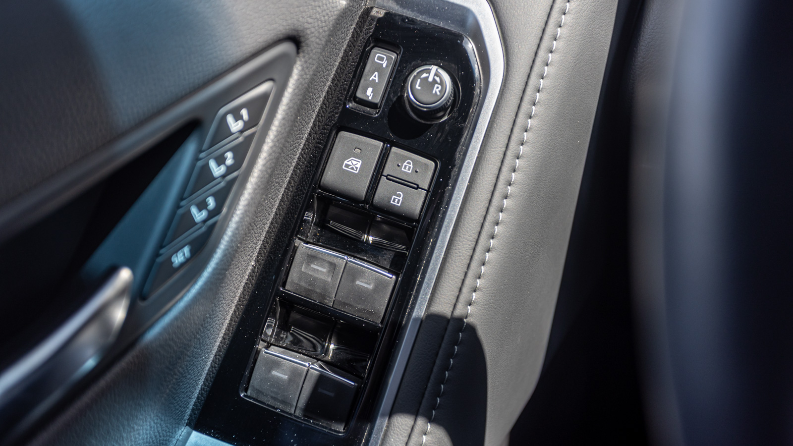 Toyota LAND CRUISER 2023 року з пробігом 47063 км, Універсал, Тойота Центр Дніпро "Алмаз Мотор" на Запорізькому шосе, м.Дніпро - 3430000 ГРН | Фото № 23