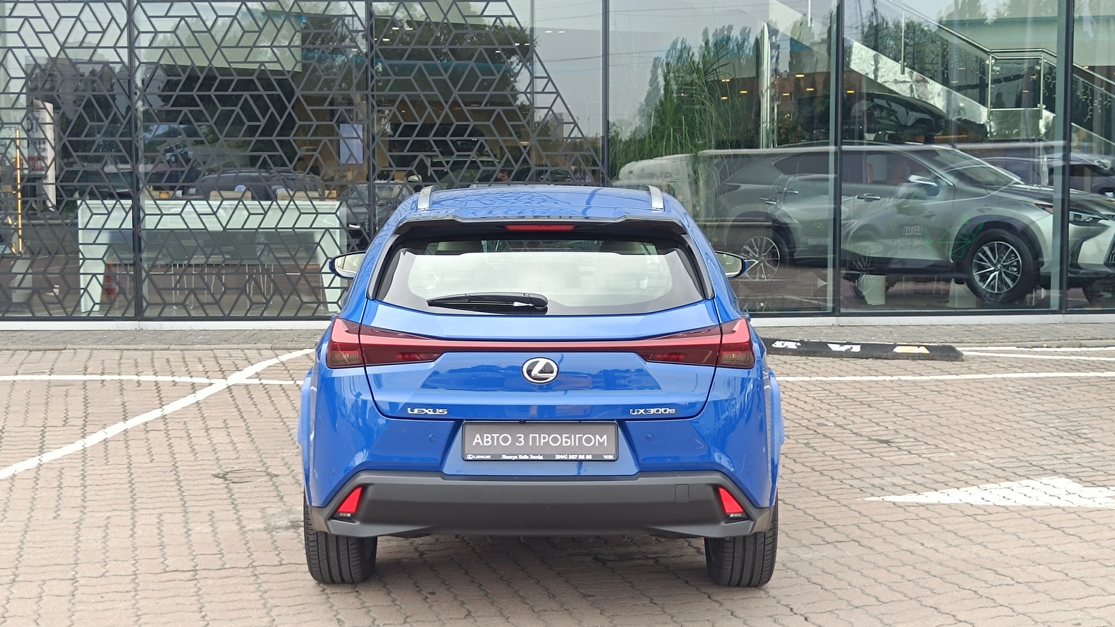 Lexus UX 300e 2023 року з пробігом 3352 км, Універсал, Лексус Київ Захід, м.Київ - 1536600 ГРН | Фото № 4
