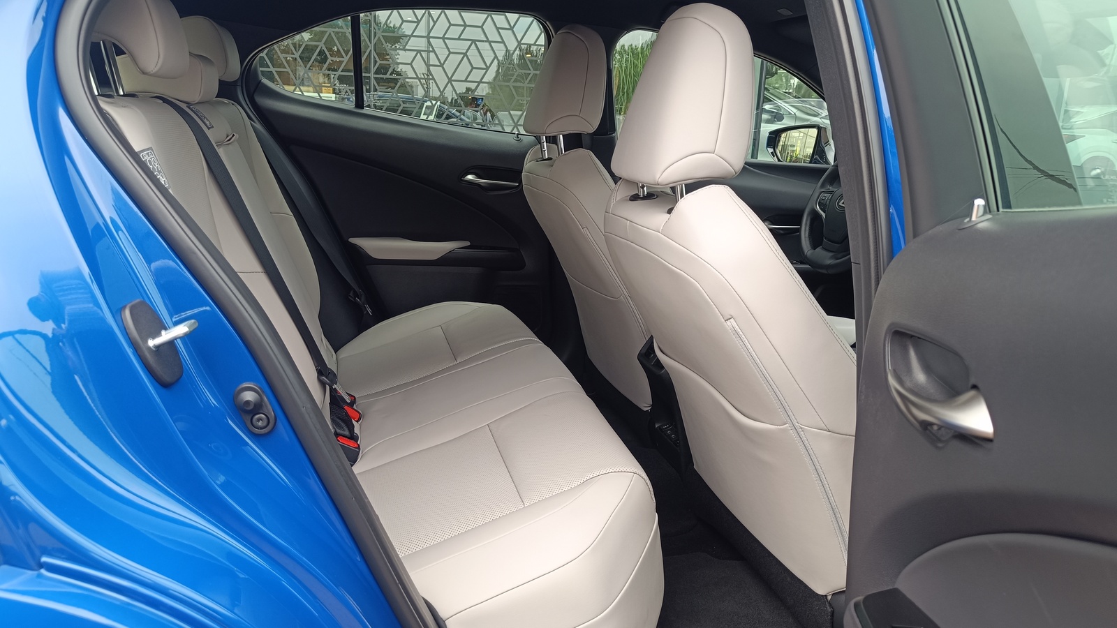 Lexus UX 300e 2023 року з пробігом 3352 км, Універсал, Лексус Київ Захід, м.Київ - 1536600 ГРН | Фото № 7