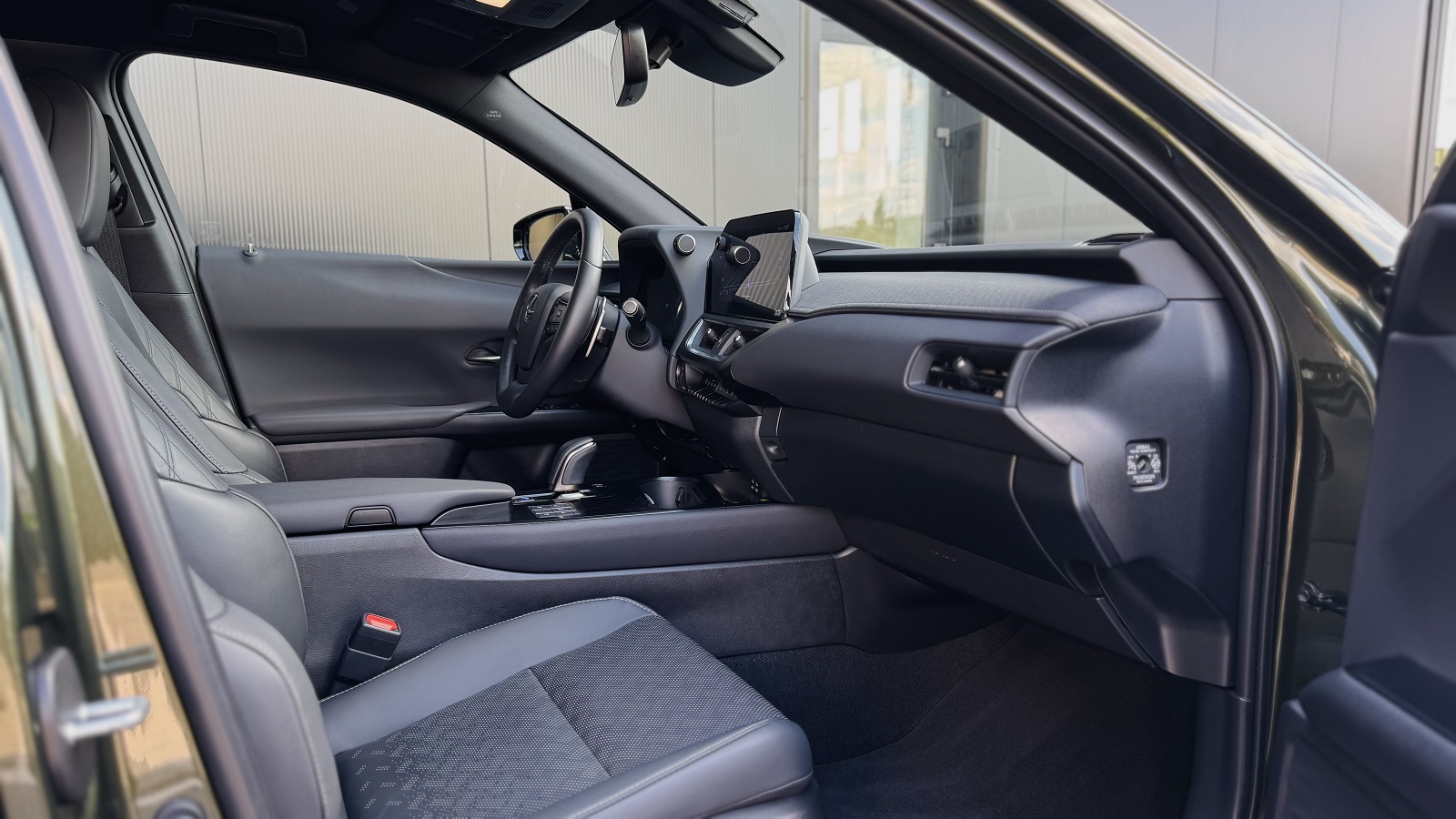 Lexus UX 300e 2023 року з пробігом 9017 км, Універсал, Лексус Одеса, м.Одеса - 1740835 ГРН | Фото № 6