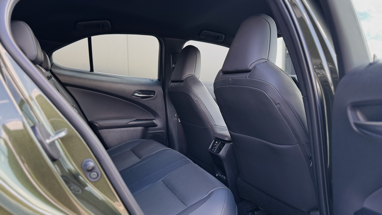 Lexus UX 300e 2023 року з пробігом 9017 км, Універсал, Лексус Одеса, м.Одеса - 1740835 ГРН | Фото № 7