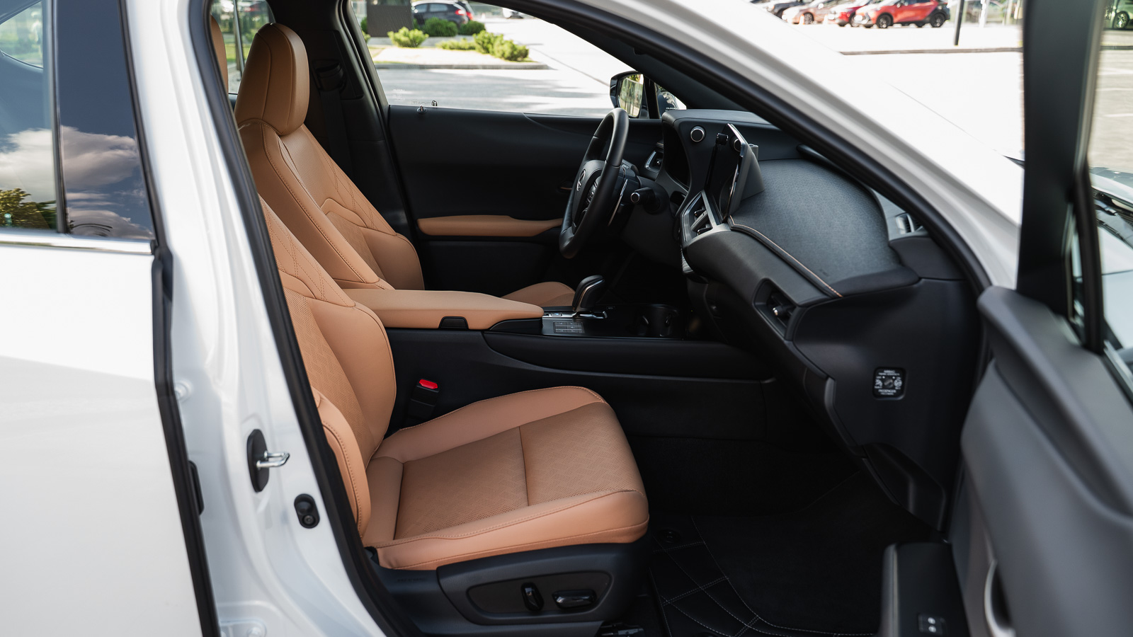 Lexus UX 300e 2023 року з пробігом 3334 км, Універсал, Лексус Дніпро, м.Дніпро - 1536600 ГРН | Фото № 6