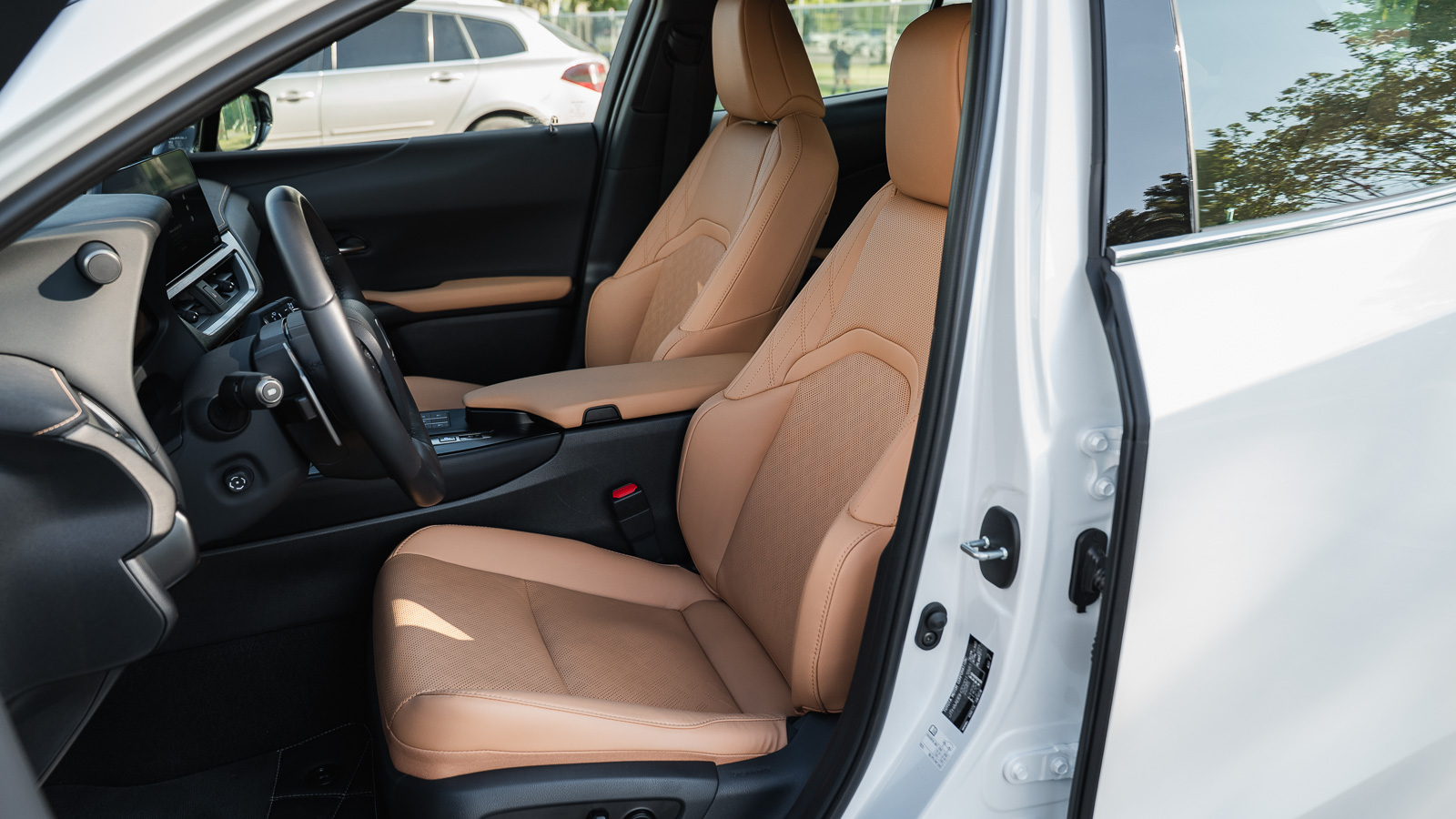 Lexus UX 300e 2023 року з пробігом 3334 км, Універсал, Лексус Дніпро, м.Дніпро - 1536600 ГРН | Фото № 12
