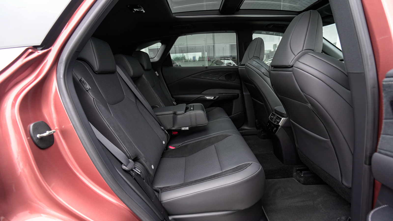 Lexus RX 2022 року з пробігом 4594 км, Універсал, Лексус Львів, м.Львів - 3195500 ГРН | Фото № 7
