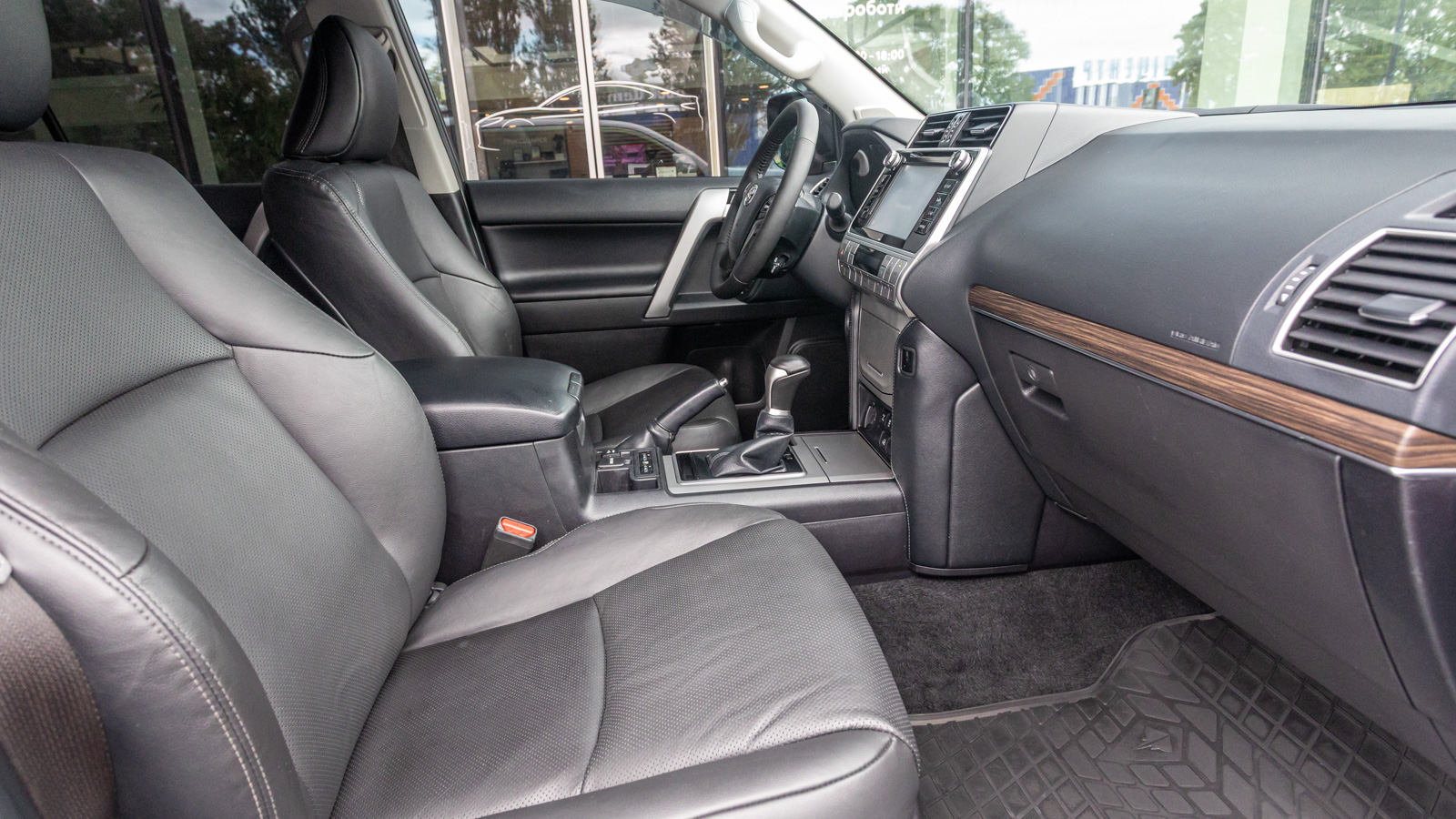 Toyota LAND CRUISER PRADO 2018 року з пробігом 198416 км, Універсал, Тойота Центр Дніпро "Алмаз Мотор" на Запорізькому шосе, м.Дніпро - 1501200 ГРН | Фото № 6