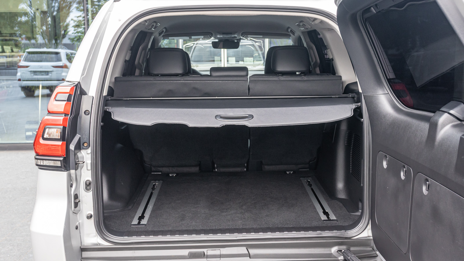 Toyota LAND CRUISER PRADO 2018 року з пробігом 198416 км, Універсал, Тойота Центр Дніпро "Алмаз Мотор" на Запорізькому шосе, м.Дніпро - 1501200 ГРН | Фото № 8