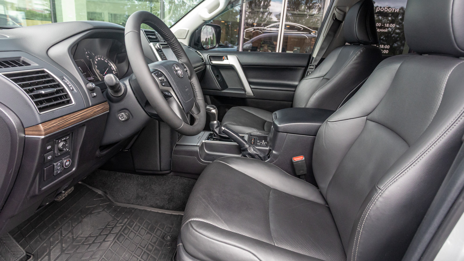 Toyota LAND CRUISER PRADO 2018 року з пробігом 198416 км, Універсал, Тойота Центр Дніпро "Алмаз Мотор" на Запорізькому шосе, м.Дніпро - 1501200 ГРН | Фото № 12