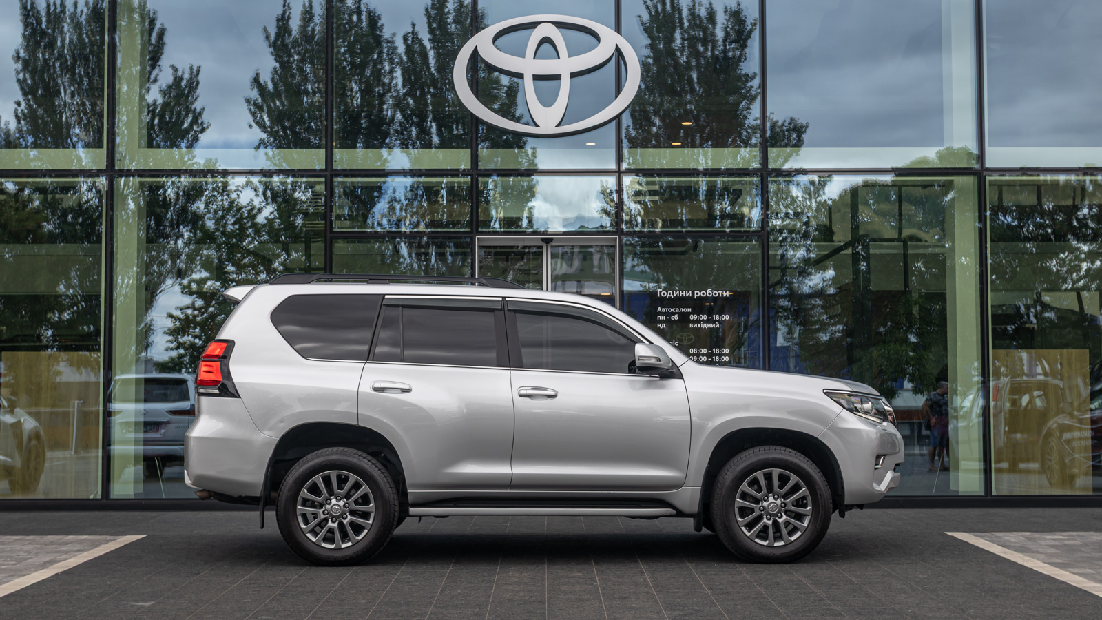 Toyota LAND CRUISER PRADO 2018 року з пробігом 198416 км, Універсал, Тойота Центр Дніпро "Алмаз Мотор" на Запорізькому шосе, м.Дніпро - 1501200 ГРН | Фото № 15