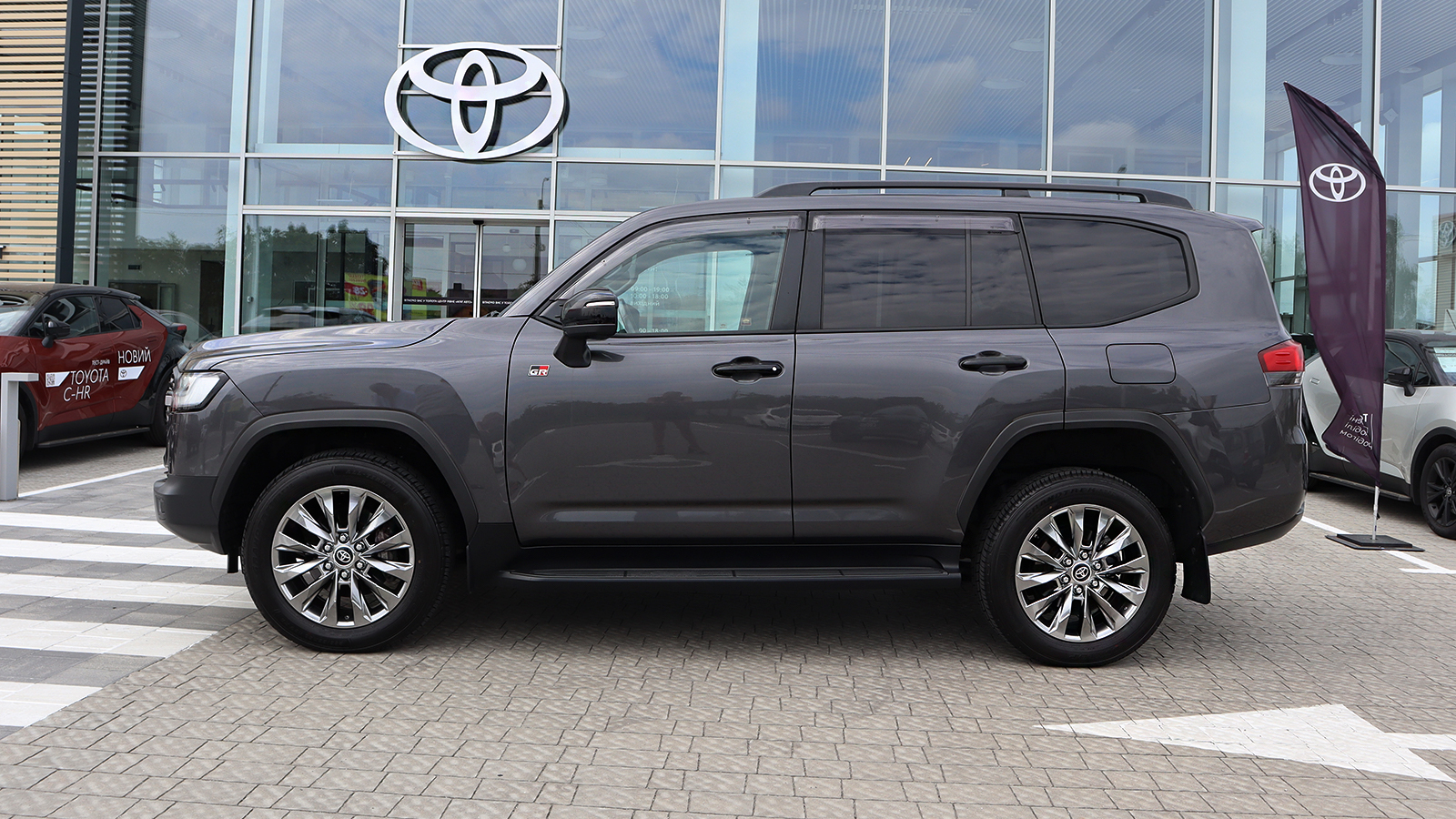 Toyota LAND CRUISER 2023 року з пробігом 177073 км, Універсал, Тойота Центр Рівне "Агат Авто", м.Рівне - 3105000 ГРН | Фото № 3