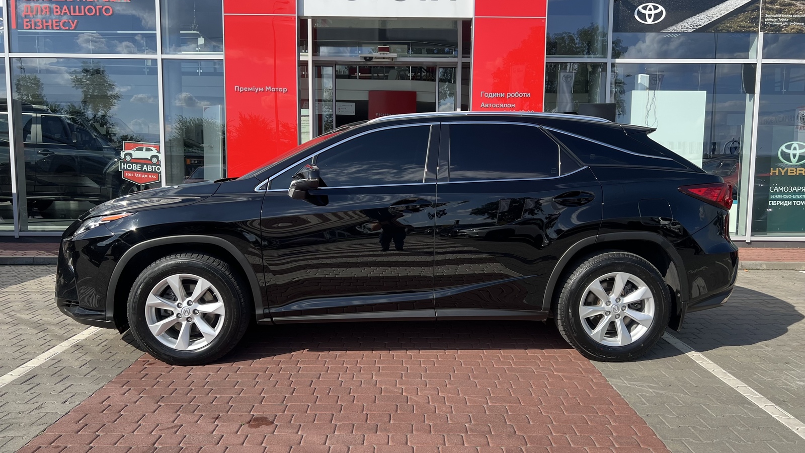 Lexus RX 2017 року з пробігом 142000 км, Універсал, Тойота Центр Вінниця "Преміум Мотор", м.Вінниця - 1160000 ГРН | Фото № 3