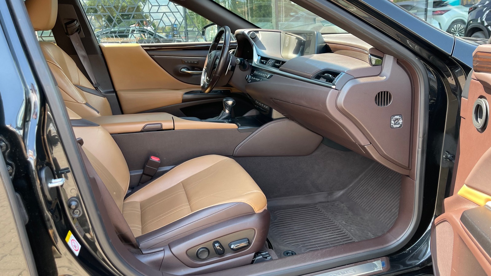 Lexus ES 2019 року з пробігом 136595 км, Седан, Лексус Київ Захід, м.Київ - 1575000 ГРН | Фото № 6