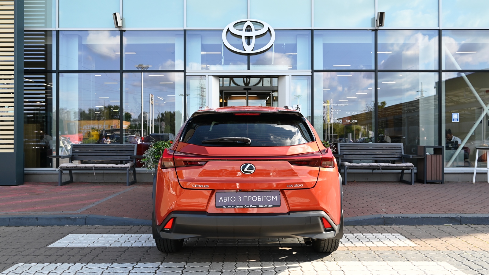 Lexus UX 2018 року з пробігом 72985 км, Хетчбек, Тойота Центр Київ "Сіті Плаза", м.Київ - 1114602 ГРН | Фото № 4