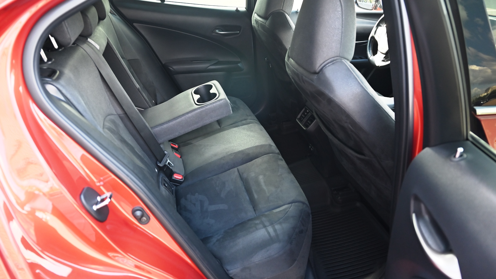 Lexus UX 2018 року з пробігом 72985 км, Хетчбек, Тойота Центр Київ "Сіті Плаза", м.Київ - 1114602 ГРН | Фото № 7